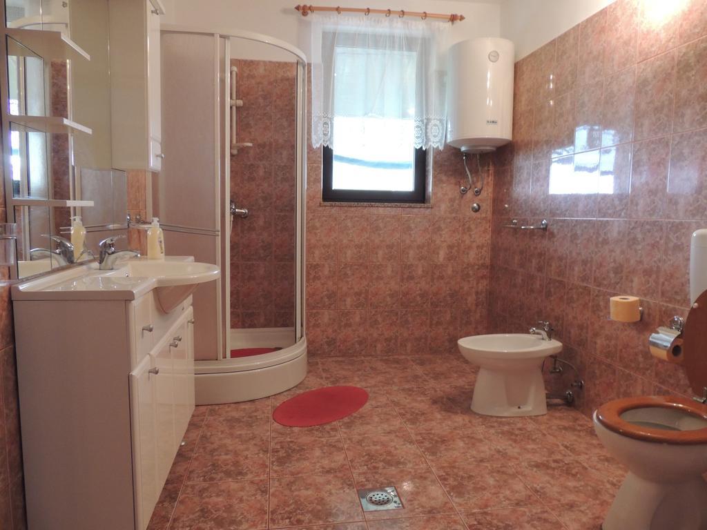 Apartment Nela 발 외부 사진